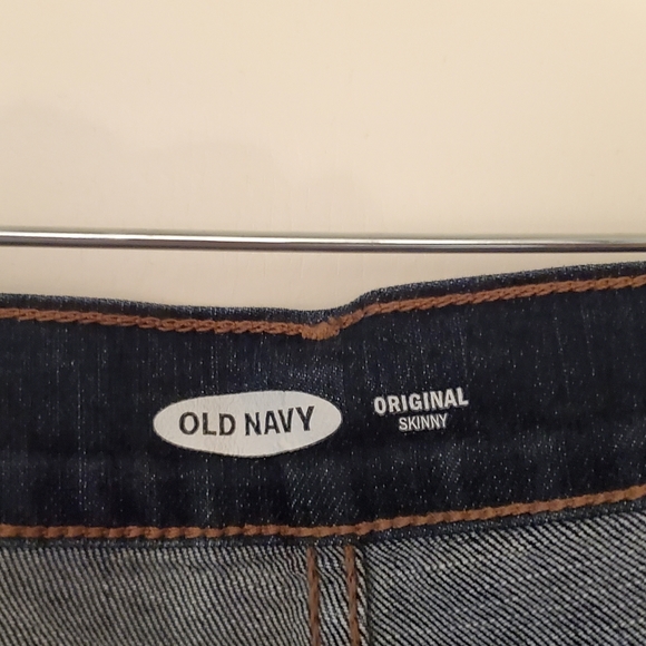 Old Navy Original Skinny Jean - Picture 2 of 4